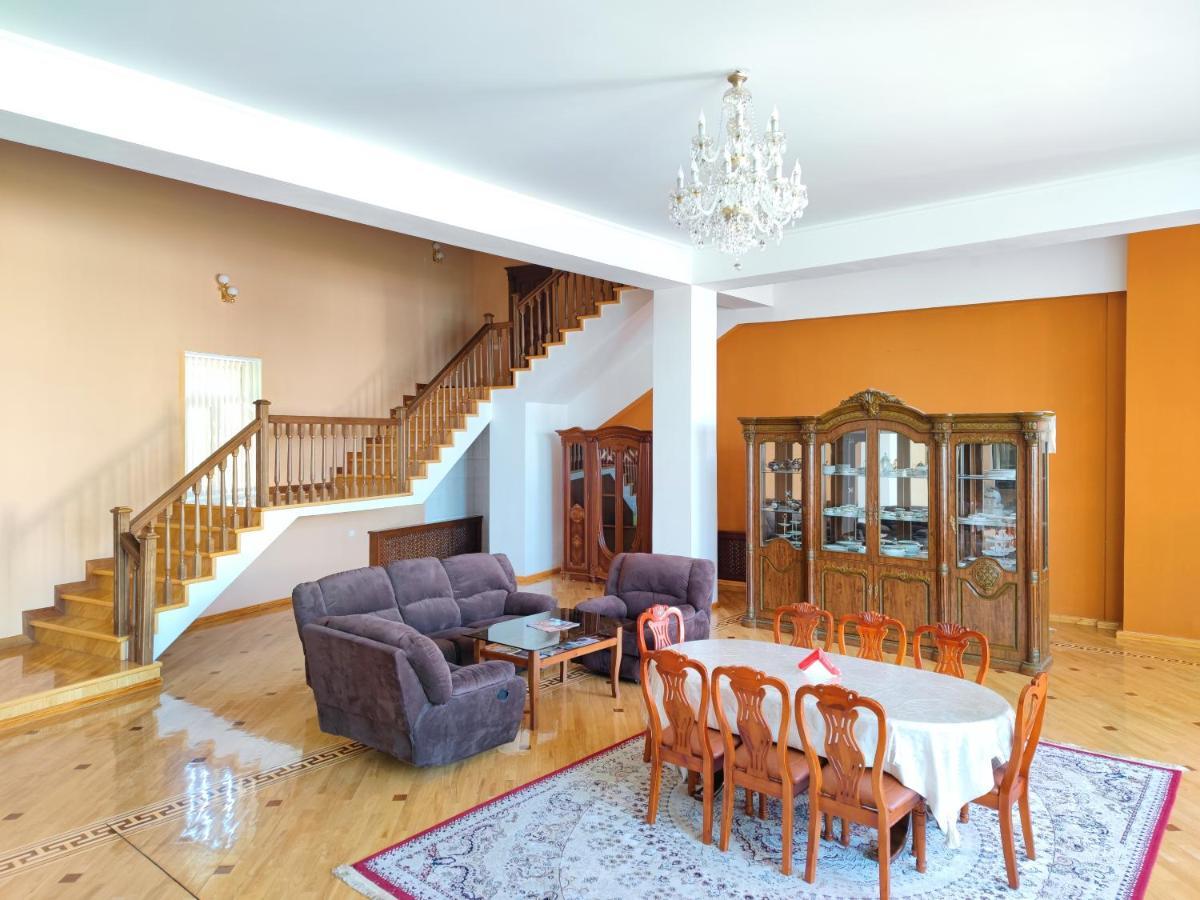 Guest House "Rohat Lux" Самарканд Екстер'єр фото